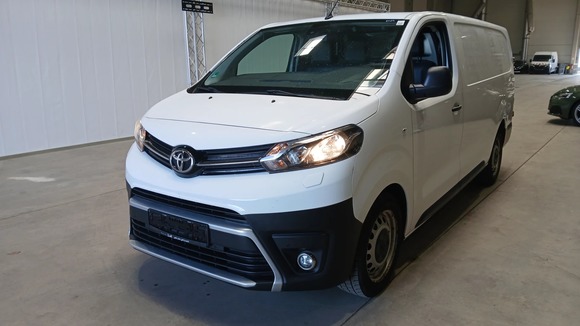 Вид спереди слева