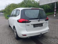 Widok z tyłu po stronie lewej