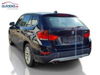 Vue de l’arrière gauche