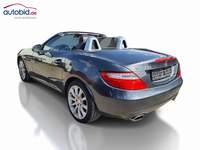 Vue de l’arrière gauche