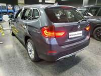 Widok z tyłu po stronie lewej