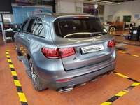 Vue de l’arrière gauche