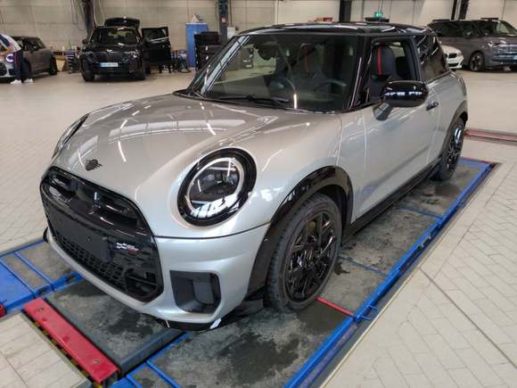 Вид спереди слева