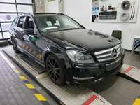 Widok z przodu po stronie prawej