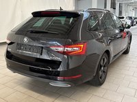 Widok z tyłu po stronie prawej