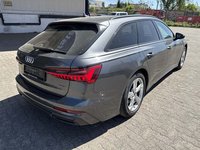 Pogled od pozadi desno
