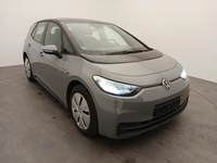 Pogled desno spredaj