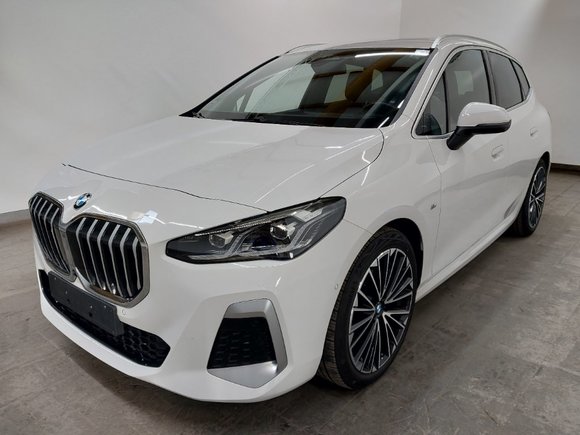 Вид спереди слева