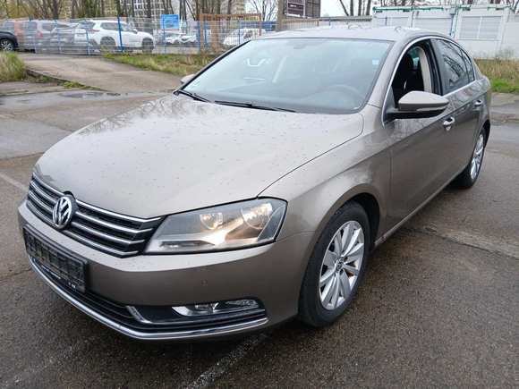 Вид спереди слева