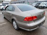 Вид сзади слева