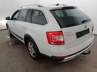 Widok z tyłu po stronie lewej