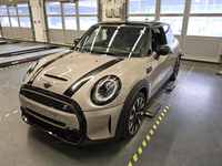 Изглед отпред отляво