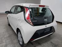 Vue de l’arrière gauche