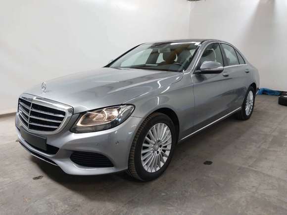 Vue de l’avant gauche