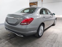 Vue de l’arrière droit