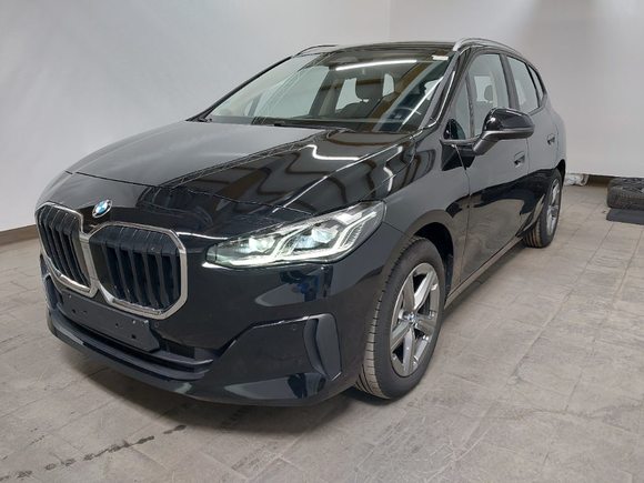 Вид спереди слева