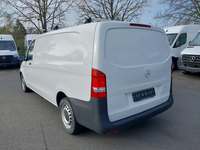 Widok z tyłu po stronie lewej