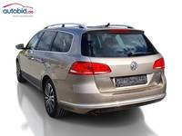 Vue de l’arrière gauche