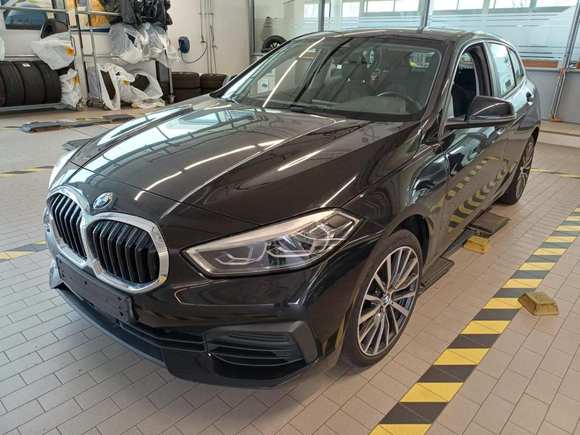 Pogled od napred levo