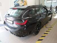 Pogled od pozadi desno