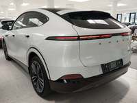 Вид сзади слева