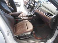 Вид на салон