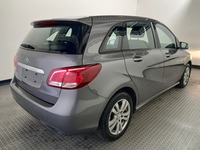 Aanzicht achter rechts