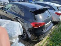 Widok z tyłu po stronie lewej