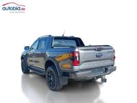 Vaade tagant vasakult