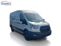 Skats no labās puses priekšā