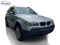 Skats no labās puses priekšā