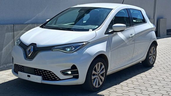 Вид спереди слева