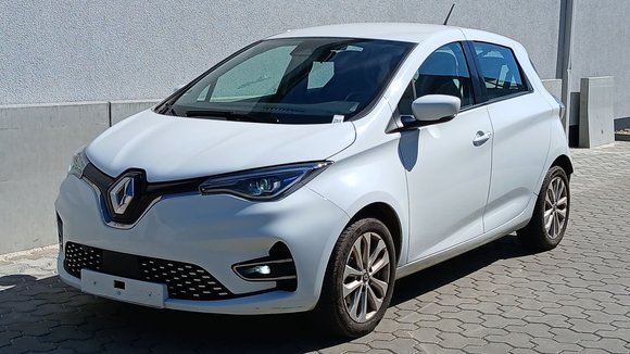 Вид спереди слева