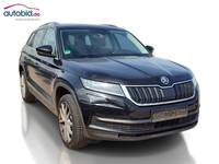 Pogled desno spredaj