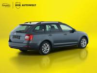 Widok z tyłu po stronie prawej