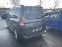 Widok z tyłu po stronie lewej