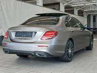 Вид сзади справа