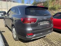 Вид сзади слева