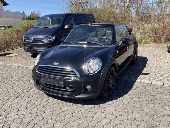 Вид спереди слева