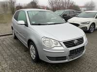 Pogled sprijeda desno