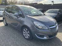 Вид спереди справа