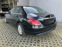 Pogled straga lijevo