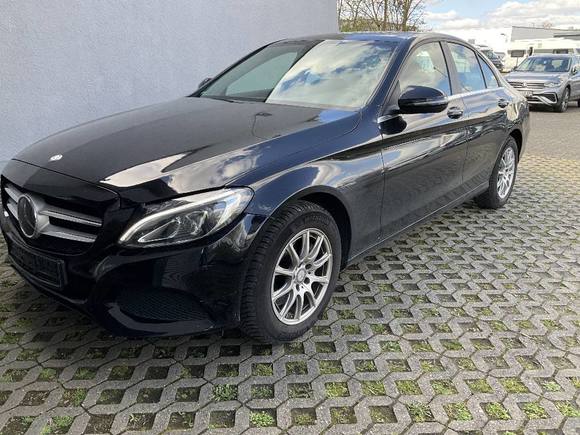 Pogled sprijeda lijevo