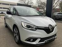 Вид спереди справа