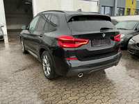 Widok z tyłu po stronie lewej