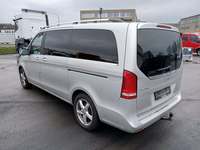 Vue de l’arrière gauche