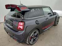 Aanzicht achter rechts