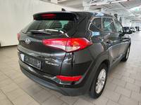 Pogled od pozadi desno