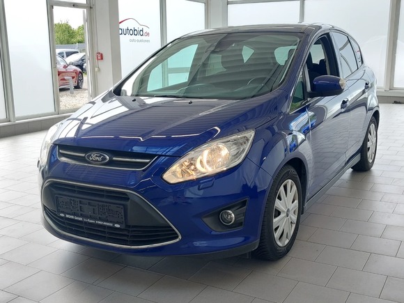 Вид спереди слева