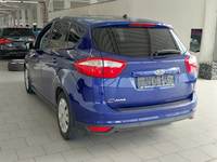 Вид сзади слева